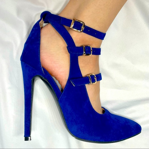Shoes - NWOT Women’s Blue Suede 3 buckle heels size 9